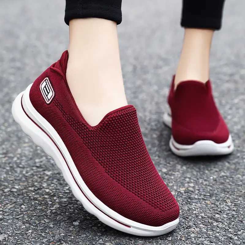 Womens summer flight woven sports shoes ultra light and comfortable vulcanized shoes womens mesh breathable sports shoes Y241017