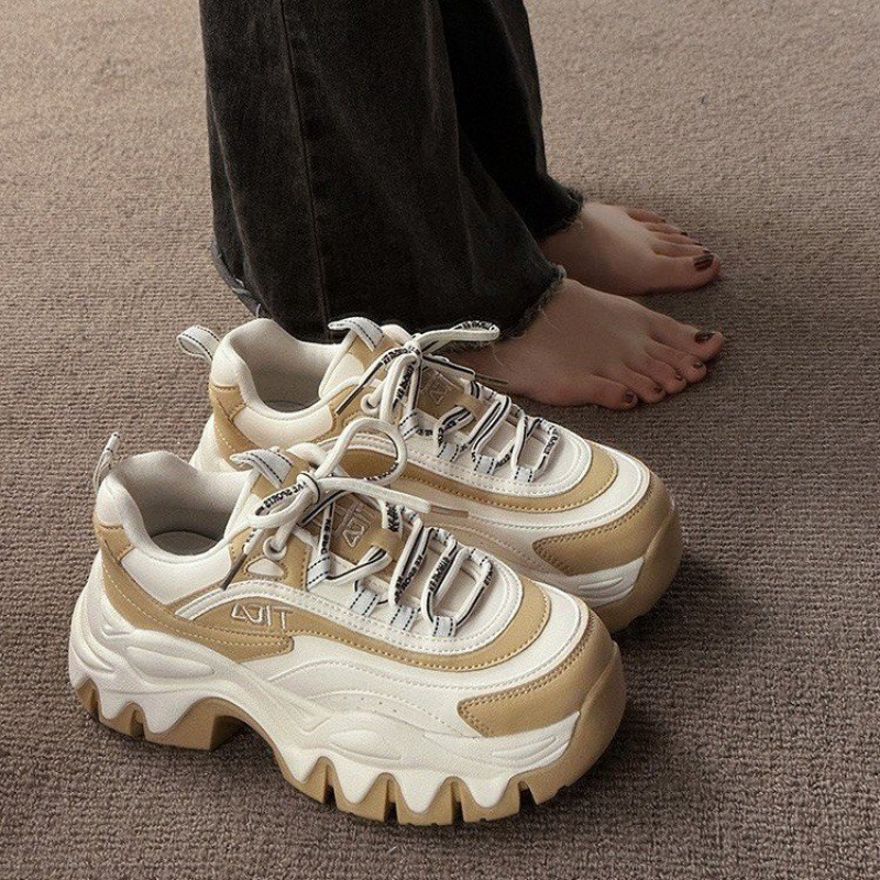 2024 Autumn Women's Thick Soled Height Increasing Versatile Retro Casual Sports Shoes