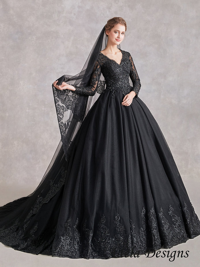 Black Vintage V Neck Long Sleeve A-Line Wedding Dresses Appliques Sweep Train Princess Wedding Gown Vestidos De Noiva