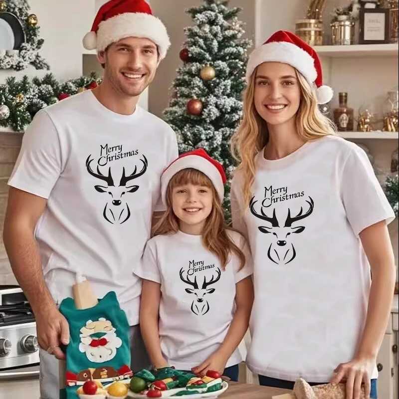 Family Christmas Pajamas 2024 New Santa Claus Printing Family Matching Set Short Sleeve Cotton Mom and Childrens Christmas Pajamas W241015