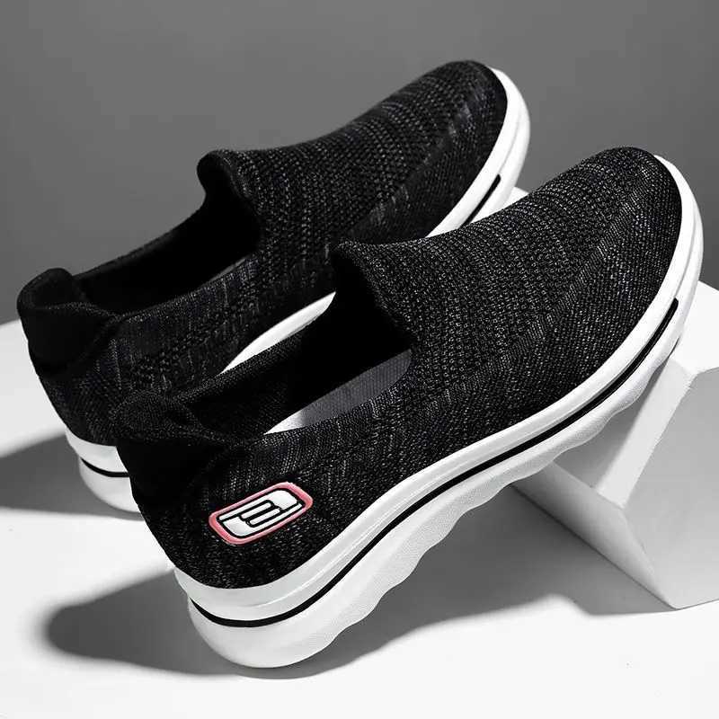 Womens summer flight woven sports shoes ultra light and comfortable vulcanized shoes womens mesh breathable sports shoes Y241017