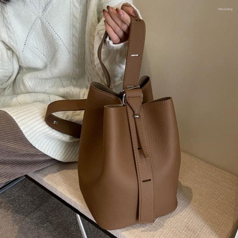 Evening Bags Retro Bucket Bag Women 2024 Advanced Texture Commuter Shoulder Messenger Adjusted Strap Handbag With Mini Purse