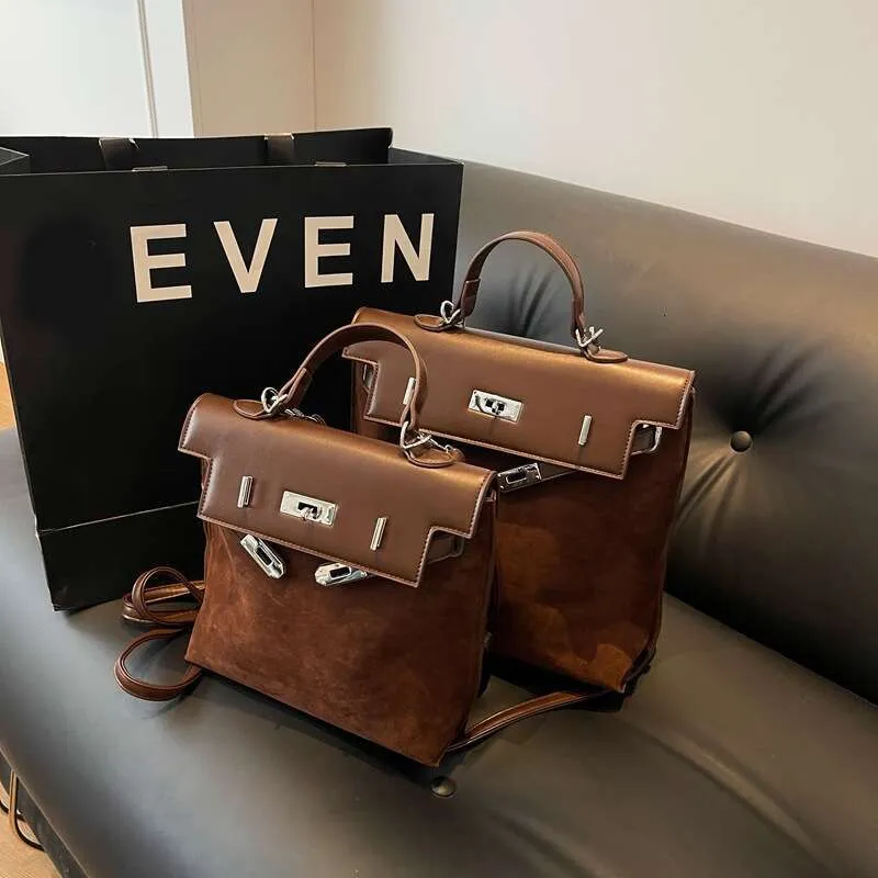 Fashion New Shoulder Bag Retro Panelled High Capacity Back Packs Leisure Versatile Handheld Backpack Winter Suede Bookbag Two Size BXP2410239 PTP5