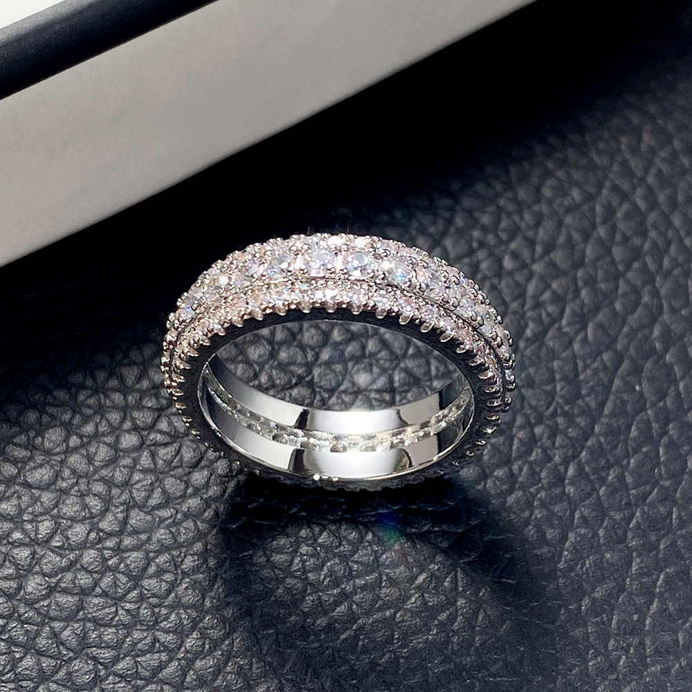 Luxury Men and Women Couple Rings Designer White Gold Zircon Ring Shiny Round Crystal Ring Wedding Party Jewelry Exquisite Gift
