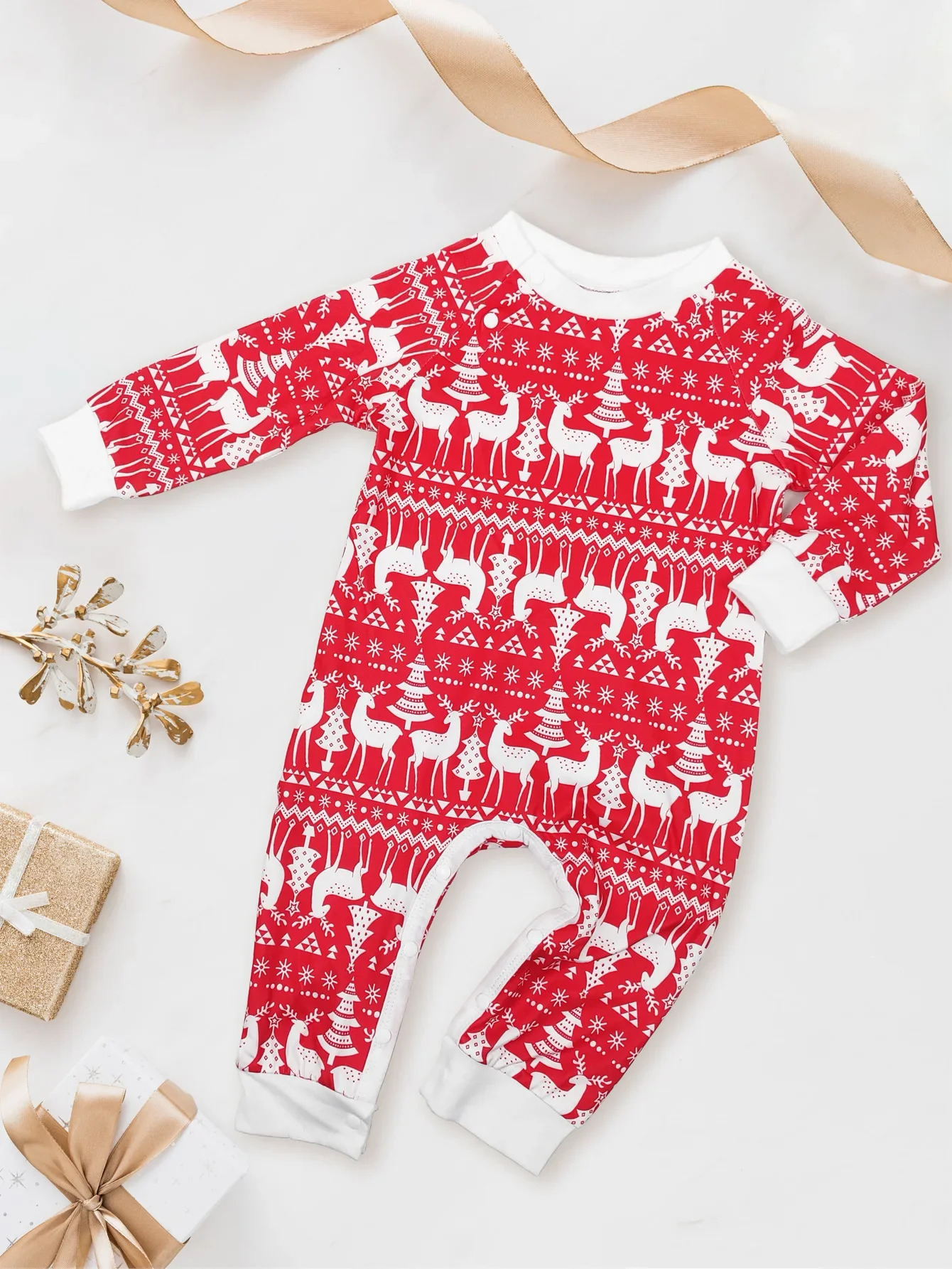 Matching Christmas Outfits for Family Cute Snowman Print Parentchild Pajamas Set Soft Warm Sleepwear Xmas Look Pyjamas 241017