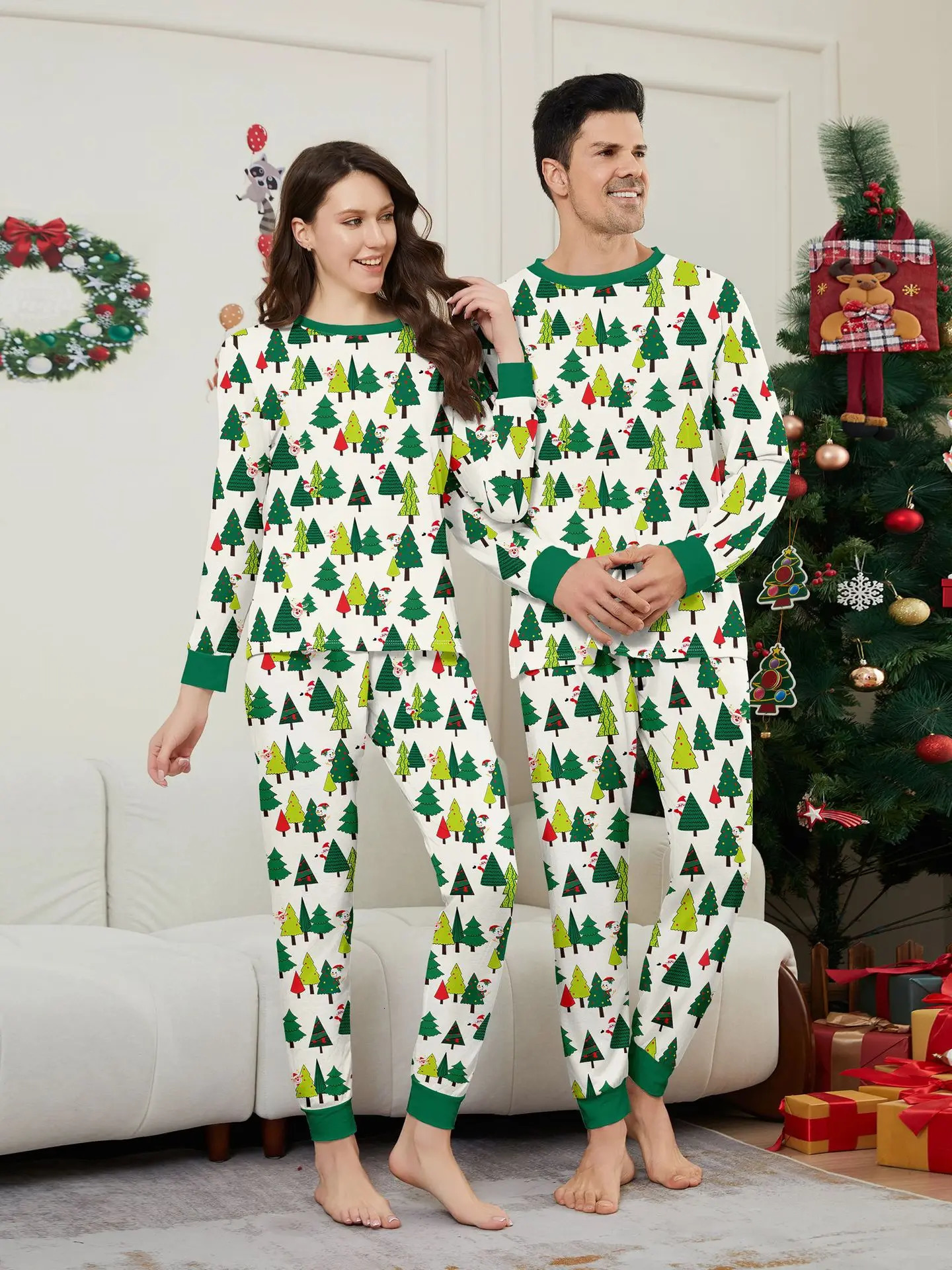 Christmas Family Look All Over Santa Tree Print Pajamas Adults Kids Matching Clothing Set Soft Cute Sleepwear Xmas Gift 241017