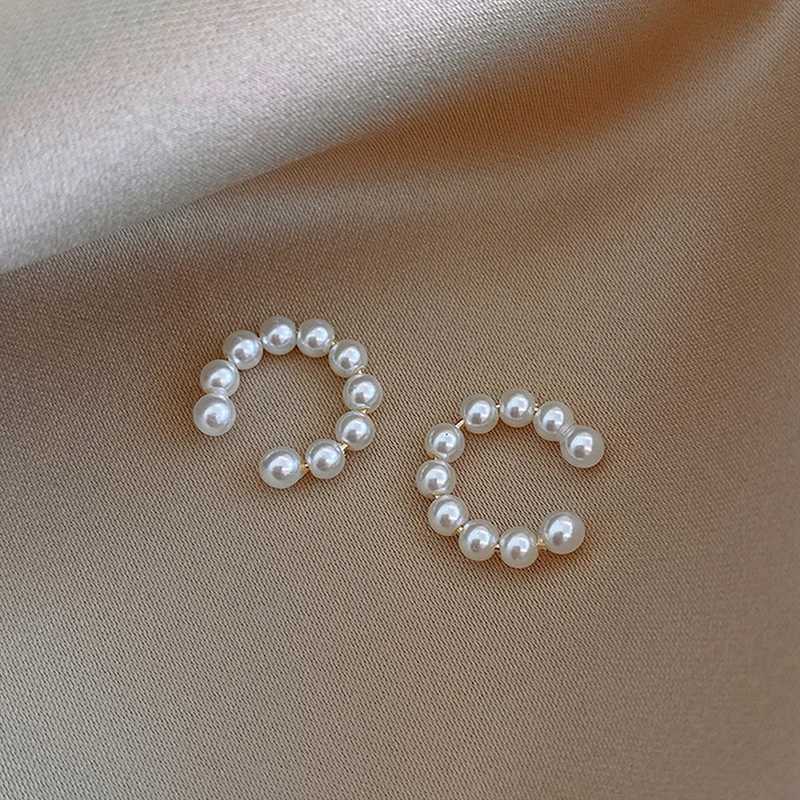 Korean Pearl Ear Cuff Clip Earrings Non Perforated Bone C-shaped Non Perforated Womens Fashion Jewelry Minimalist Earrings W241017