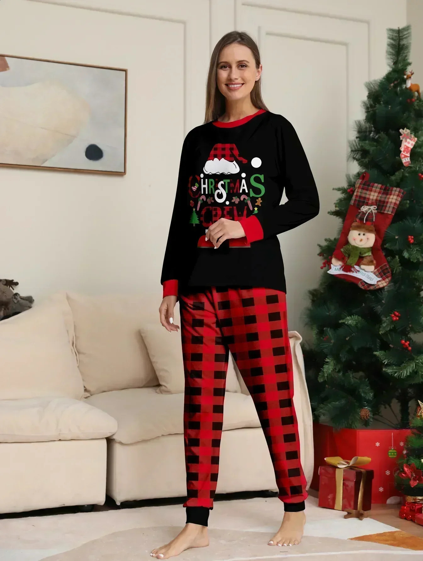 Christmas Crew Print Matching Family Outfits Mother Father Kids Pajamas Set Baby Boys Girls Clothing Sets Xmas Look Pjs 241017