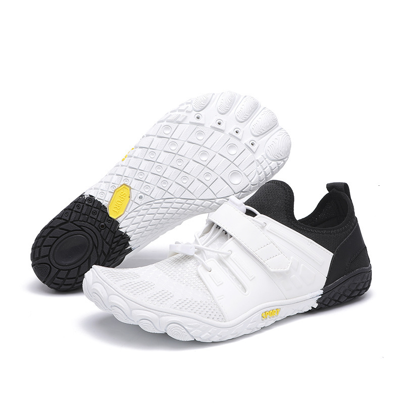 Summer new outdoor hiking and trekking shoes for men, quick drying, breathable, beach diving, and river tracing shoes for women