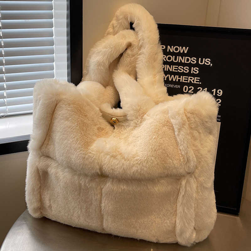 Large capacity plush bag women autumn winter versatile plush tote bag, internet famous commuting shoulder bag 241015