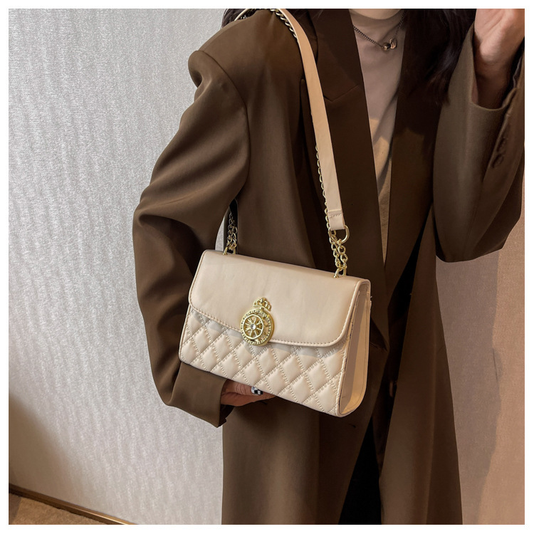 Fashionable and minimalist western-style chain autumn new item single shoulder crossbody small square women's bag temperament solid color trend