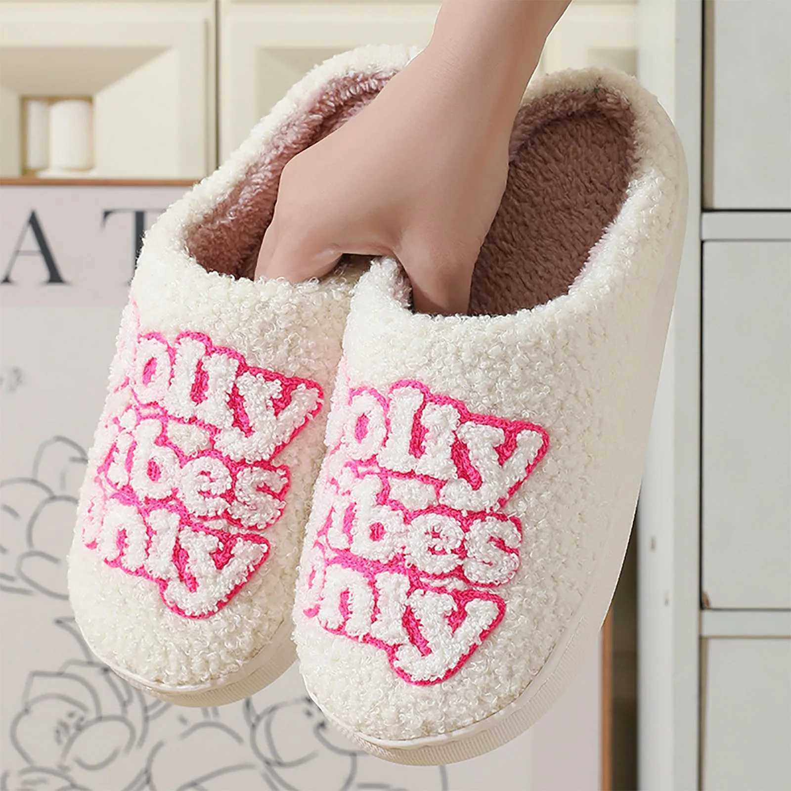 Womens winter slider Christmas sweet printed cotton warm fluffy slider household plush non slip womens comfortable sliderCL241017