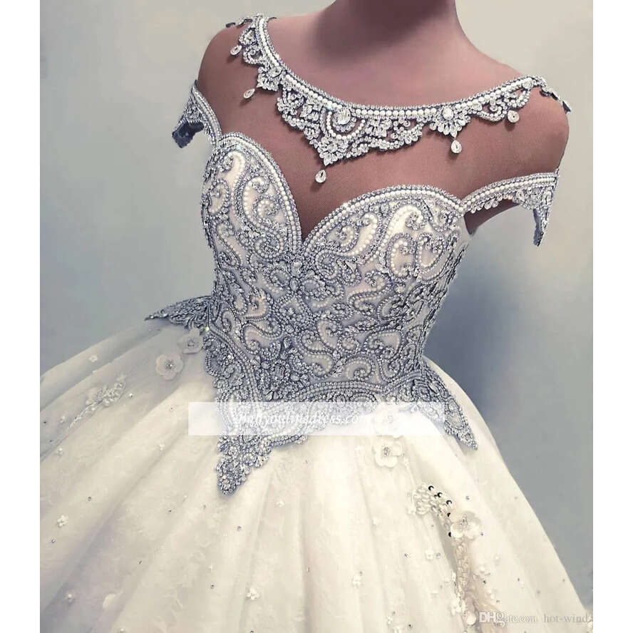 Capped Crystals Sleeves Beaded Dresses Crew Neck A E Tulle Ball Gown Lace Appliqued Wedding Bridal Gowns Custom Made ppliqued s