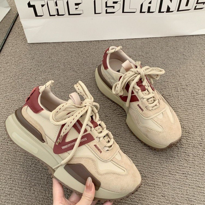 Dad's Shoes Women's Spring 2024 Versatile Sports Shoes Women's Lightweight Shoes Thick Sole Casual Height Increase Women's Shoes O