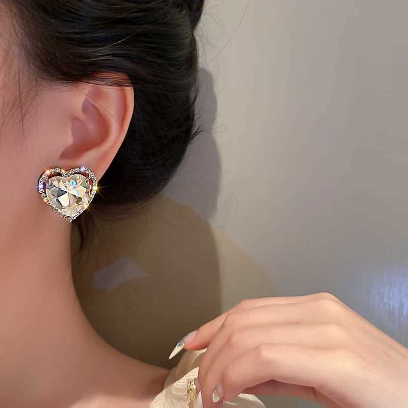 Heart Crystal Clip Earrings for Women Bijoux Non Perforated Geometric Rhinestone Earrings Declaration Jewelry W241017