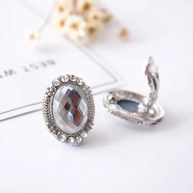 New Fashion Simple Oval Earrings for Nighttime Wedding Parties Essential Earrings Jewelry Austrian Crystal CZ Girls W241017