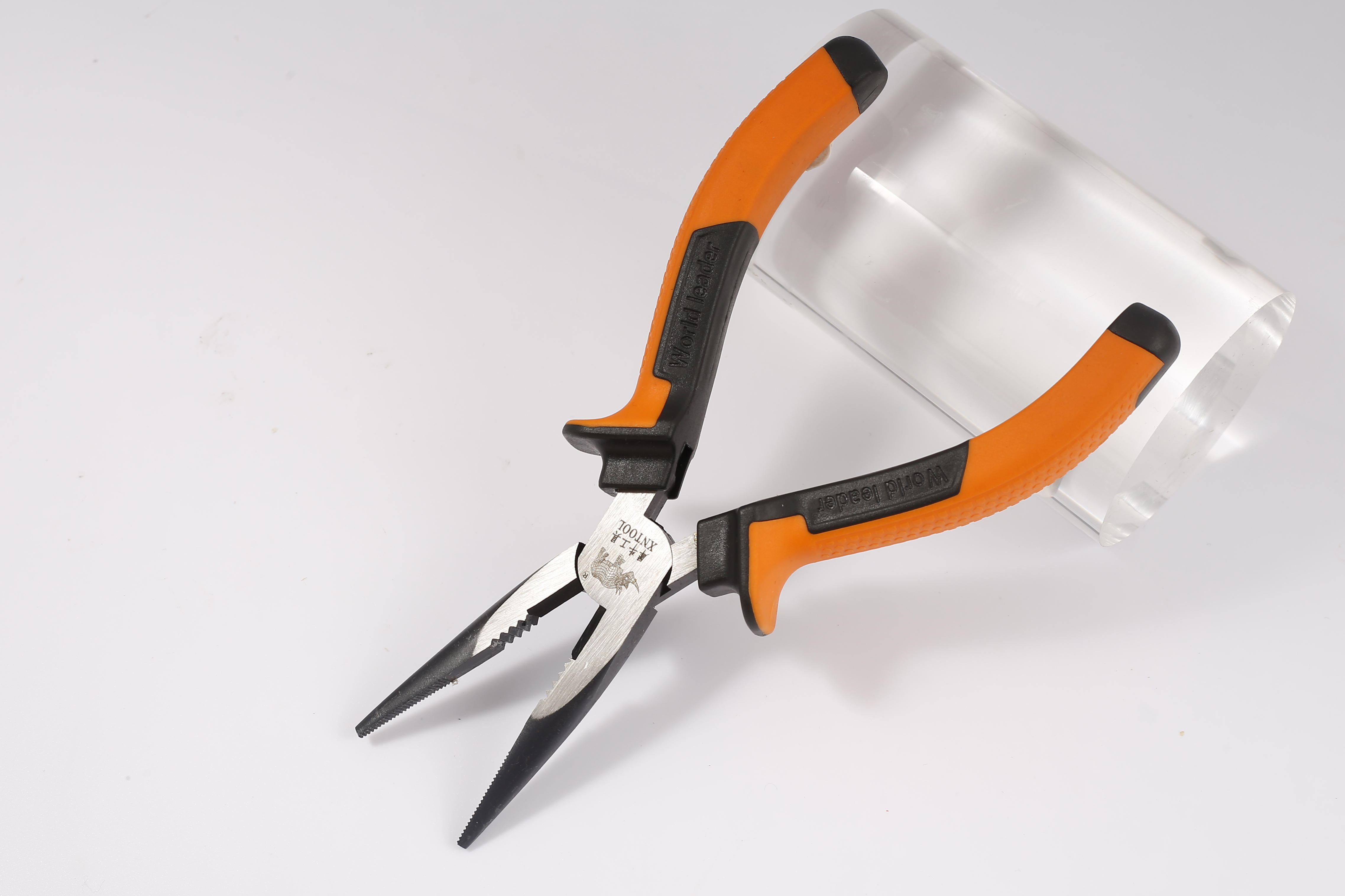 European pliers The surface of the orange black TPR handle is polished after blackening