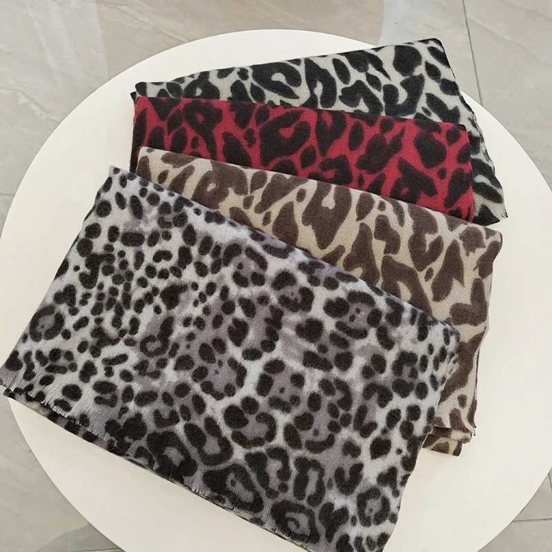 Leopard Cashmere Scarf New 2024 Womens Tassel Shawl Winter Warm Blanket Wen Neck Pashmina Thick Scarf Fl Cover Scarf X241017