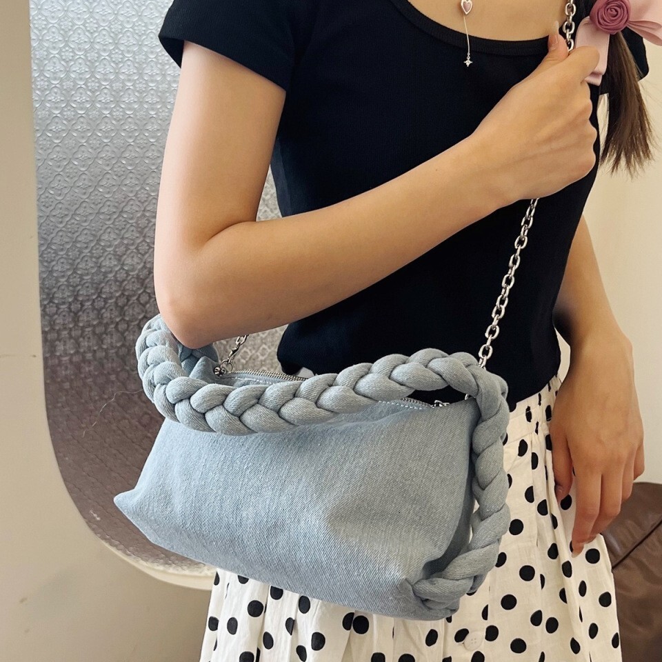 version new hand woven denim pillow fashionable and versatile French stick women's trendy single shoulder crossbody chain bag