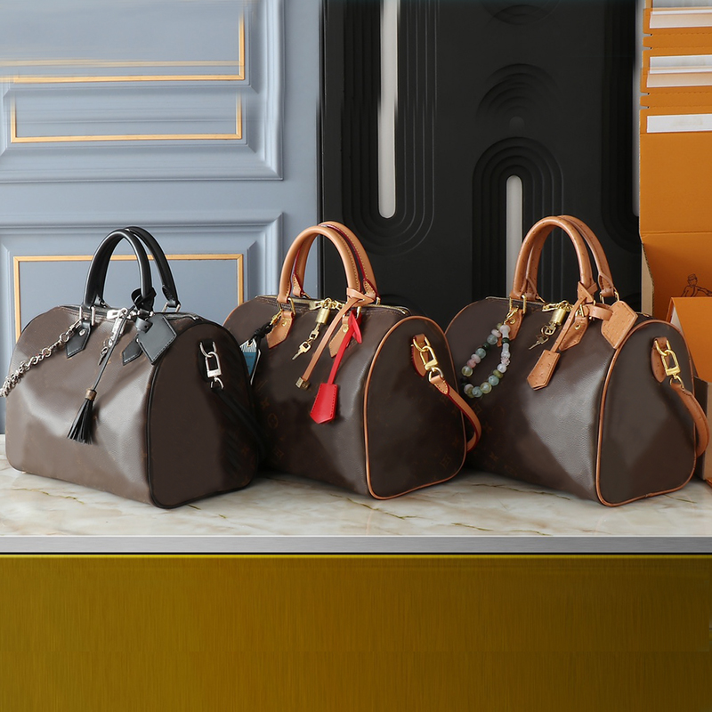 Pillow Bag 2025Designer Tote Bag Cowhide Genuine Leather Fashion Letter Print Zipper Open With Small Package Adjustable Shoulder Straps Internal Pocket