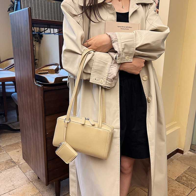 2024 new womens single shoulder and armpit bag simple mother and child bag handbag temperament 1version niche design small square bag Y241017