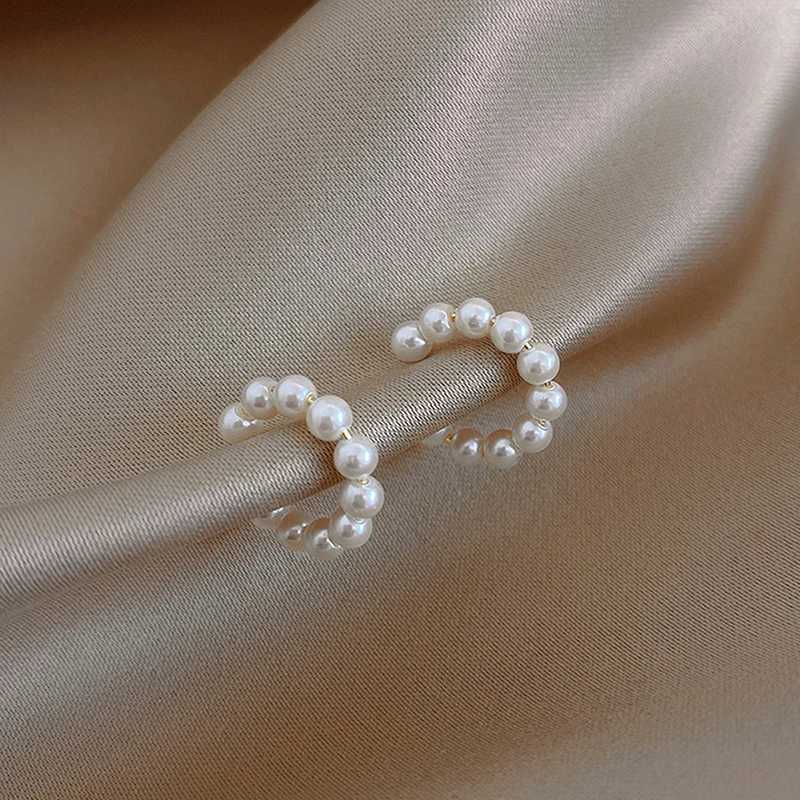 Korean Pearl Ear Cuff Clip Earrings Non Perforated Bone C-shaped Non Perforated Womens Fashion Jewelry Minimalist Earrings W241017