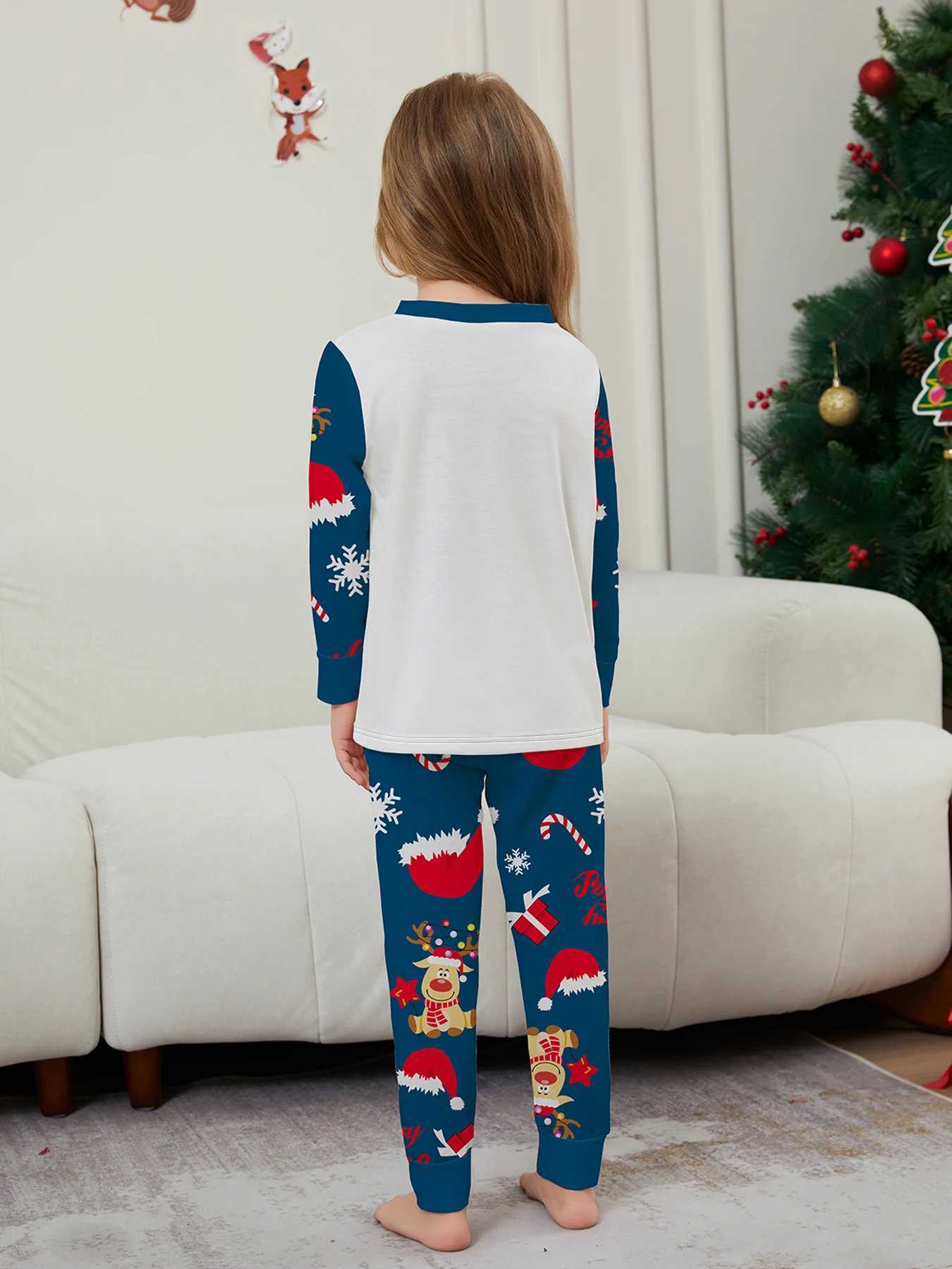 2015 Christmas Family Matching Pajamas Happy Christmas Dear Printed Pjs Adult Childrens Clothing Set Baby Hoodie+Dog Clothing W241015