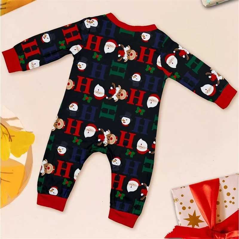 2024 Christmas Family Matching Costumes Father Mother Child and Baby Pajama Set Santa Claus Father Mother and Me Christmas Costumes W241015