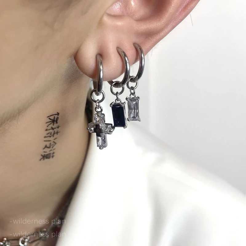 Hip Hop Punk Rhinestone Cross Titanium Steel Fashion Ear Clip Personalized Chain Earring Clip Womens Girls Jewelry Ins W241017