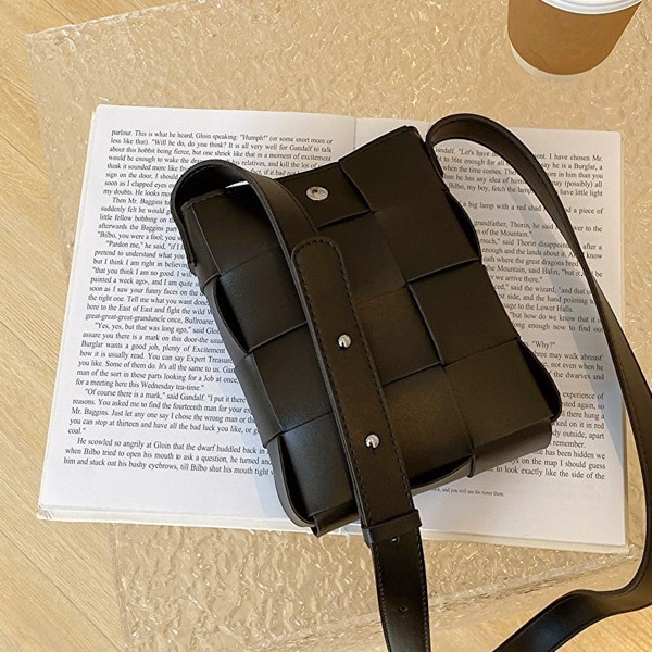 Small niche design for women new shoulder casual fashion crossbody bag, minimalist phone bag