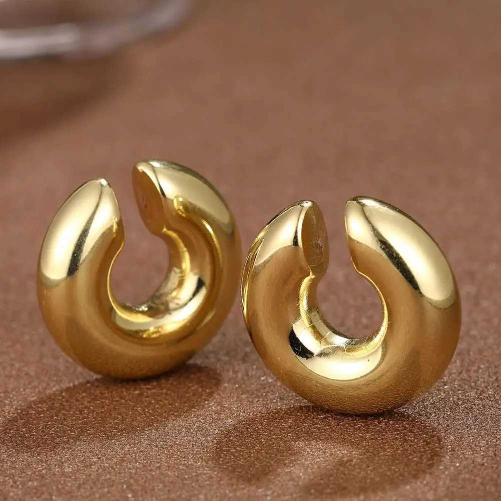 Fashionable stainless steel womens earmuffs non perforated fat round tube earmuffs suitable for hip-hop punk clubs W241017