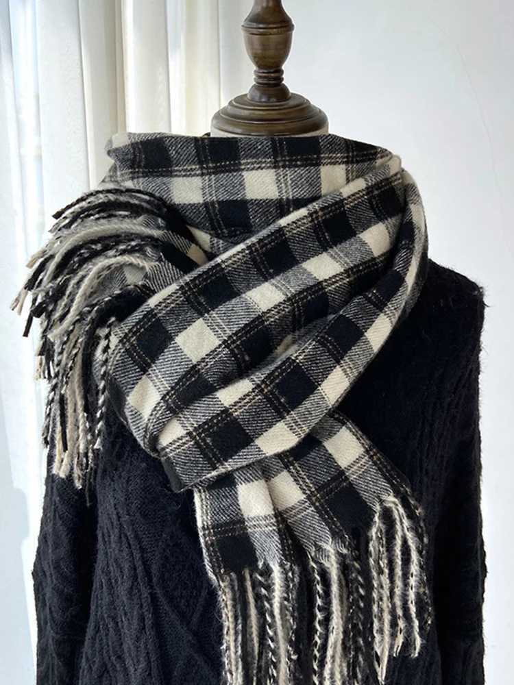 New Fashion Sweet Retro Scarf Winter Womens Preparatory Student Checkered Scarf Warm Pashmina Flawless Womens M Bag Shawl X241017