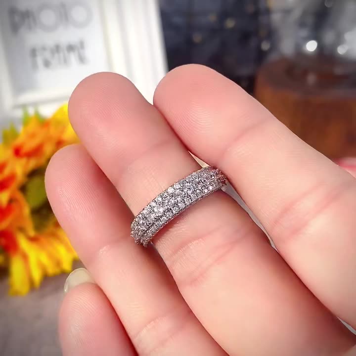 Luxury Men and Women Couple Rings Designer White Gold Zircon Ring Shiny Round Crystal Ring Wedding Party Jewelry Exquisite Gift