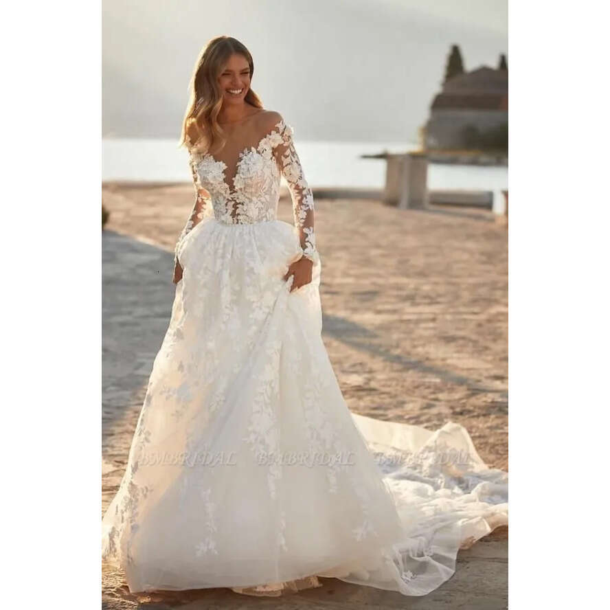 Lace Wedding Full Vintage Dresses Arabic Dubai Sheer Long Sleeve Appliques Sexy Open Back Bridal Gowns Custom Made Robes Plus Size Bc15738