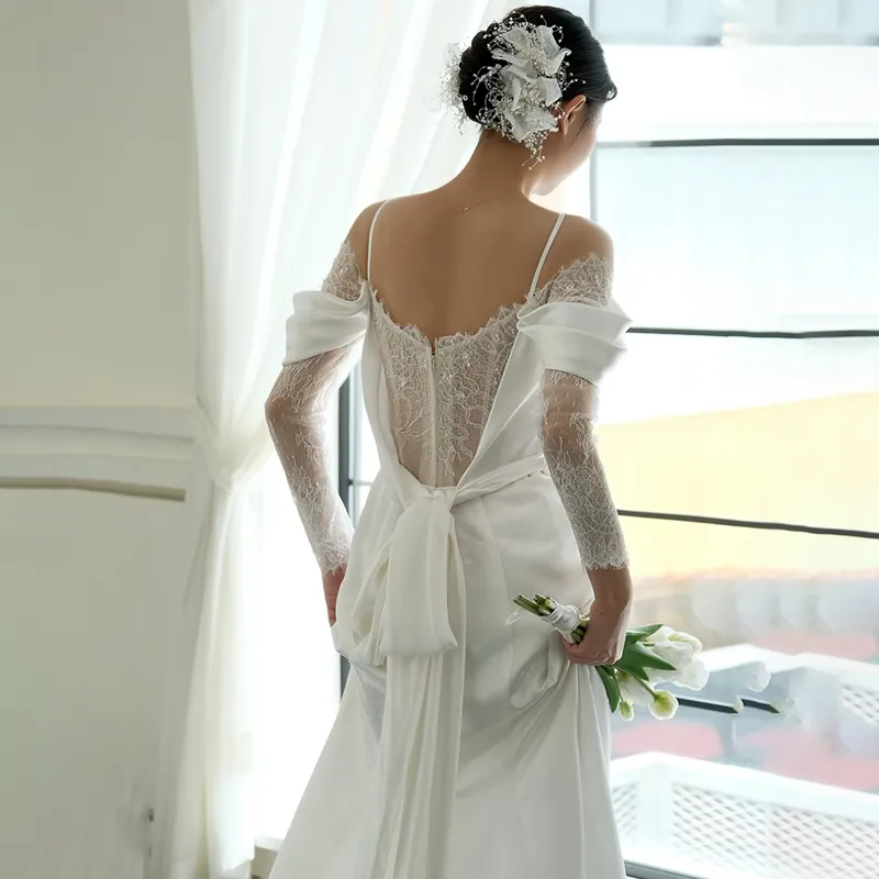 Korean Boho Lace And Satin A-Line Wedding Dress Sexy Spaghetti Side Split Long Sleeves Elegant Bridal Gowns Simple Corset Ivory Robe De Mariee