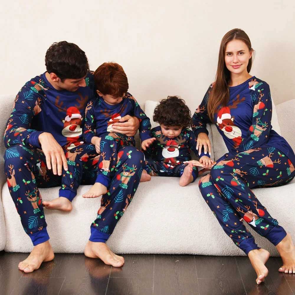Merry Christmas Family Matching Set Cartoon Printing 2-piece Set Soft Pajama Set Baby Boys and Girls Christmas Appearance W241015