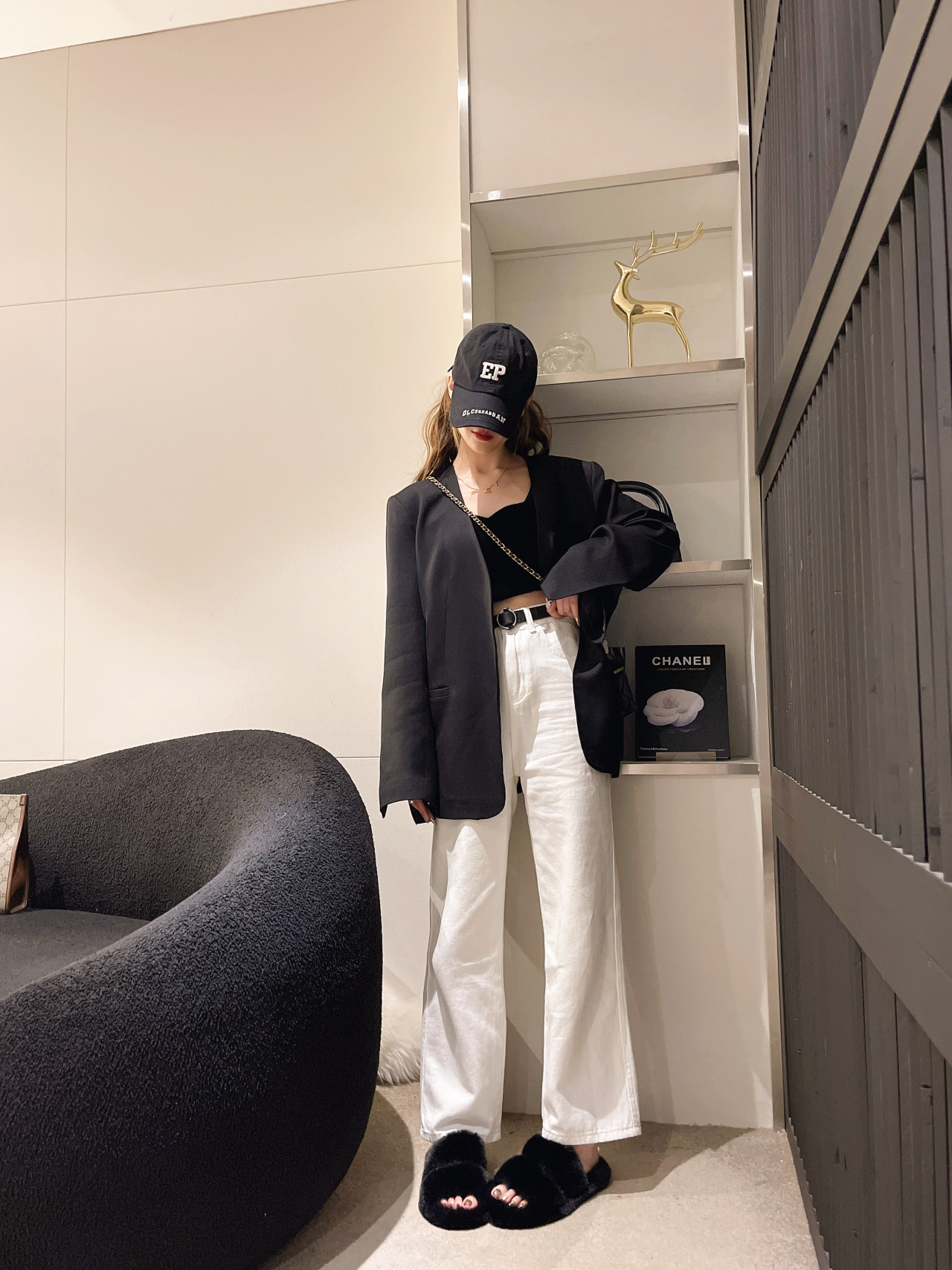 Hairy slippers female wearing 2024 new Korean version of ins fashion shoes autumn and winter one word thick sole cotton shoes spring and autumn