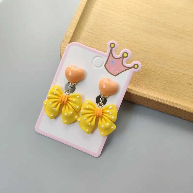 Childrens cartoon acrylic ear clip without ear hole jewelry princess girl earrings fashionable baby girl ear clip planetary earrings W241017