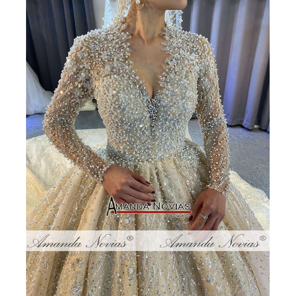 Full Pearls Wedding Dress With Long Train Amanda Novias