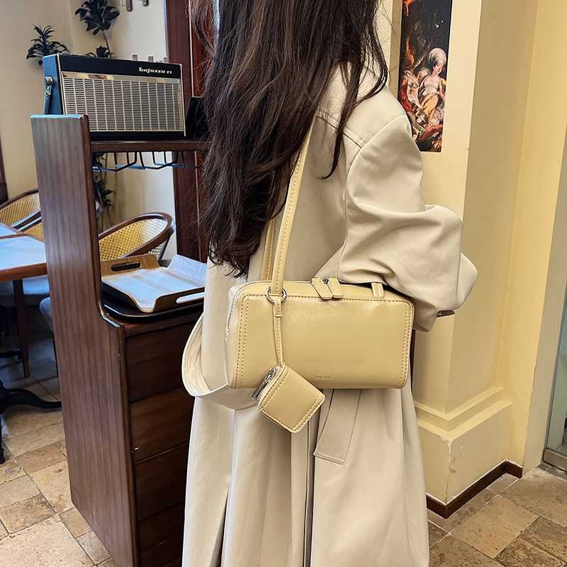 2024 new womens single shoulder and armpit bag simple mother and child bag handbag temperament 1version niche design small square bag Y241017