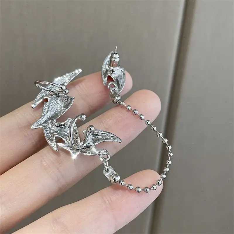 Tiktok Fashion Womens Cyberpunk Bead Chain Earrings Clip Earrings Fashion Personality Hip Hop Earrings Accessories W241017