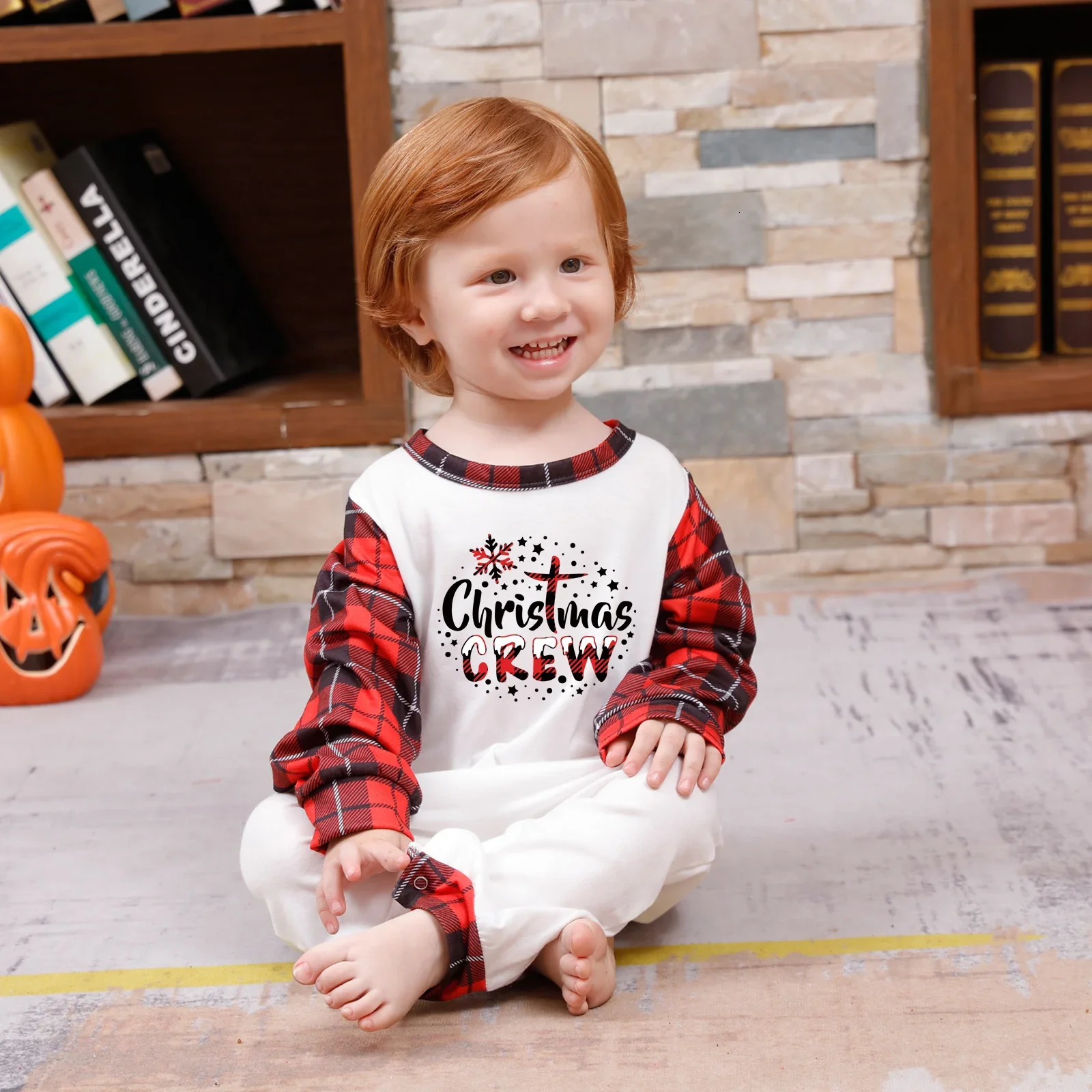 Family Pajamas Set Christmas Crew Print Adults Kids Baby Dog Matching Clothes Soft Cute Pyjamas Full Sleeve Warm Sleepwear 241017