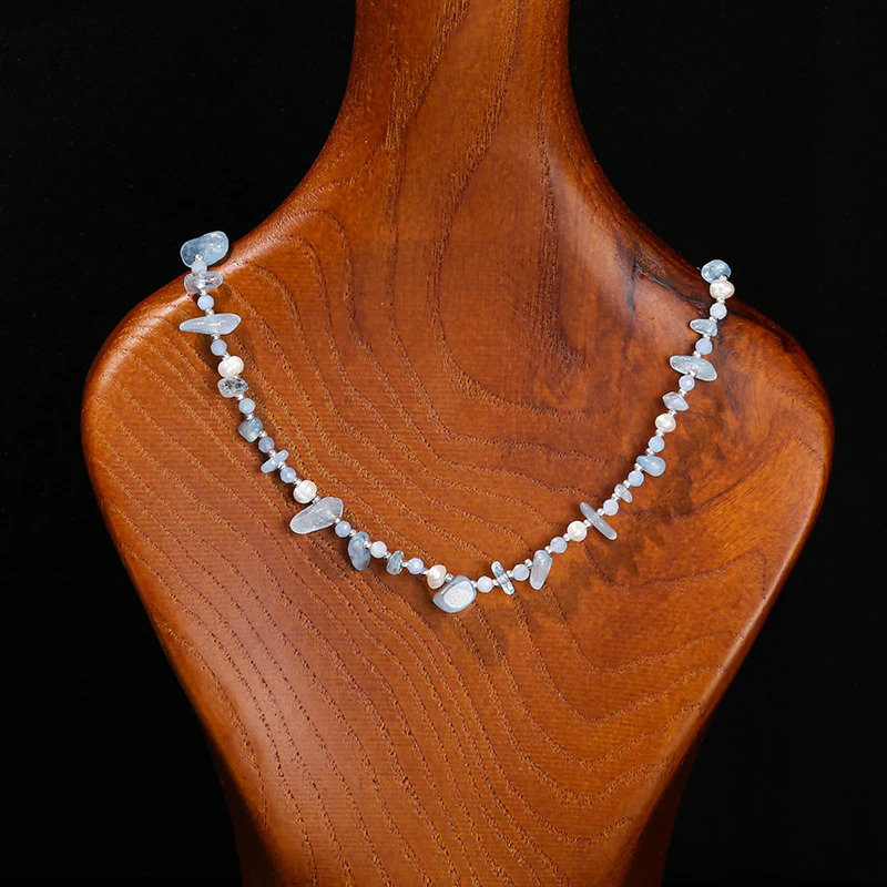 JD Natural Sea Blue Gemstone Irregular Gravel Chip Stone Chain Necklace Womens Spiritual Healing Handmade Gemstone Bead Necklace Couple Gift 241017