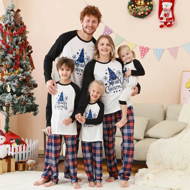2025 Xmas Matching Family Pajamas Dear Merry Christmas Print Pjs Adult Child Sleepwear Set Baby Jumpsuit Look 241017