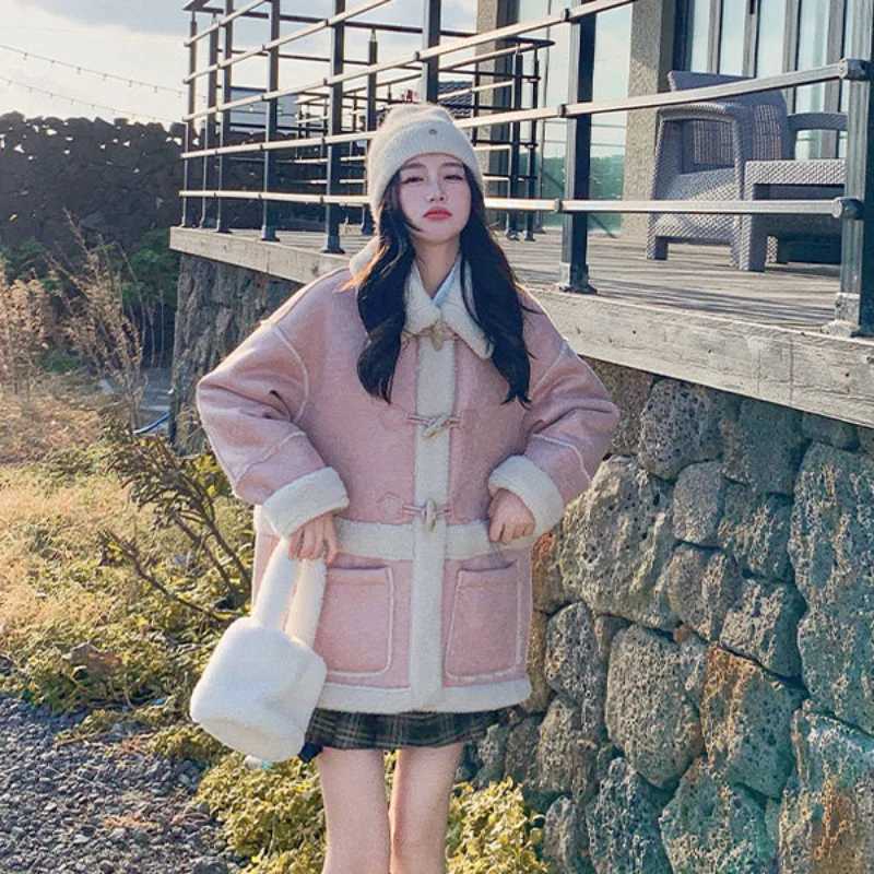 Popular Retro Maillard Lamb Wool Coat for Womens 2024 Winter Korean Version Cow Horn Button Fur Integrated Cotton Coat Y161X241018