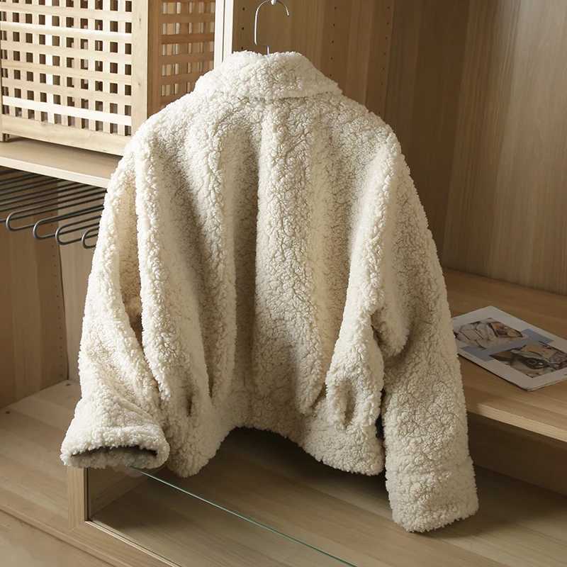 New womens autumn/winter new warm lamb wool cashmere coat short loose jacketX241018