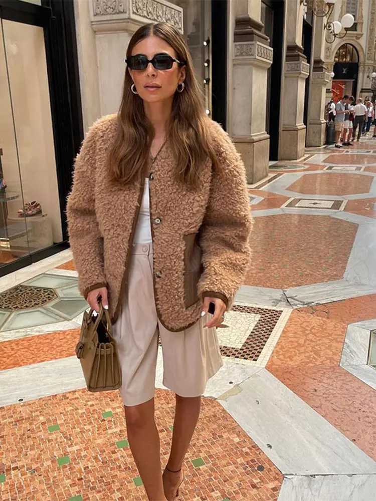 Chic Brown O Neck Splicing Lamb Wool Coat Women Casual Single Breasted Long Sleeved Pocket Warm Jacket Fall Winter Lady OutwearX241018