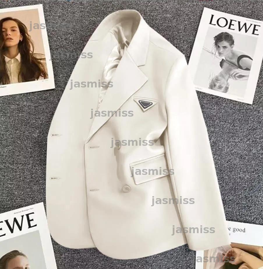 Womens Trench Coat Designer Luxury Autumn Coat Women Casual Jackets Triangle Logo Parka Lady Warm Overcoat -15 Mens Woman Classic Bodywarmer DZG2410182