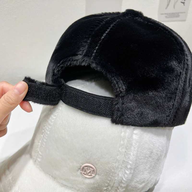 Winter Womens Peaked Cap Outdoor Warm Thickened Mink Velvet Baseball Caps Luxury Design Letter Adjustable Hats for Men 2023X241018