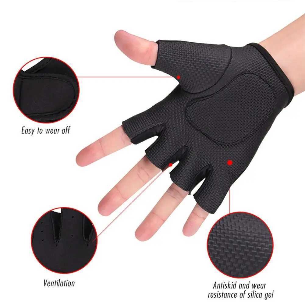 Half finger exercise and fitness gloves weightlifting exercise and fitness glovesW241018